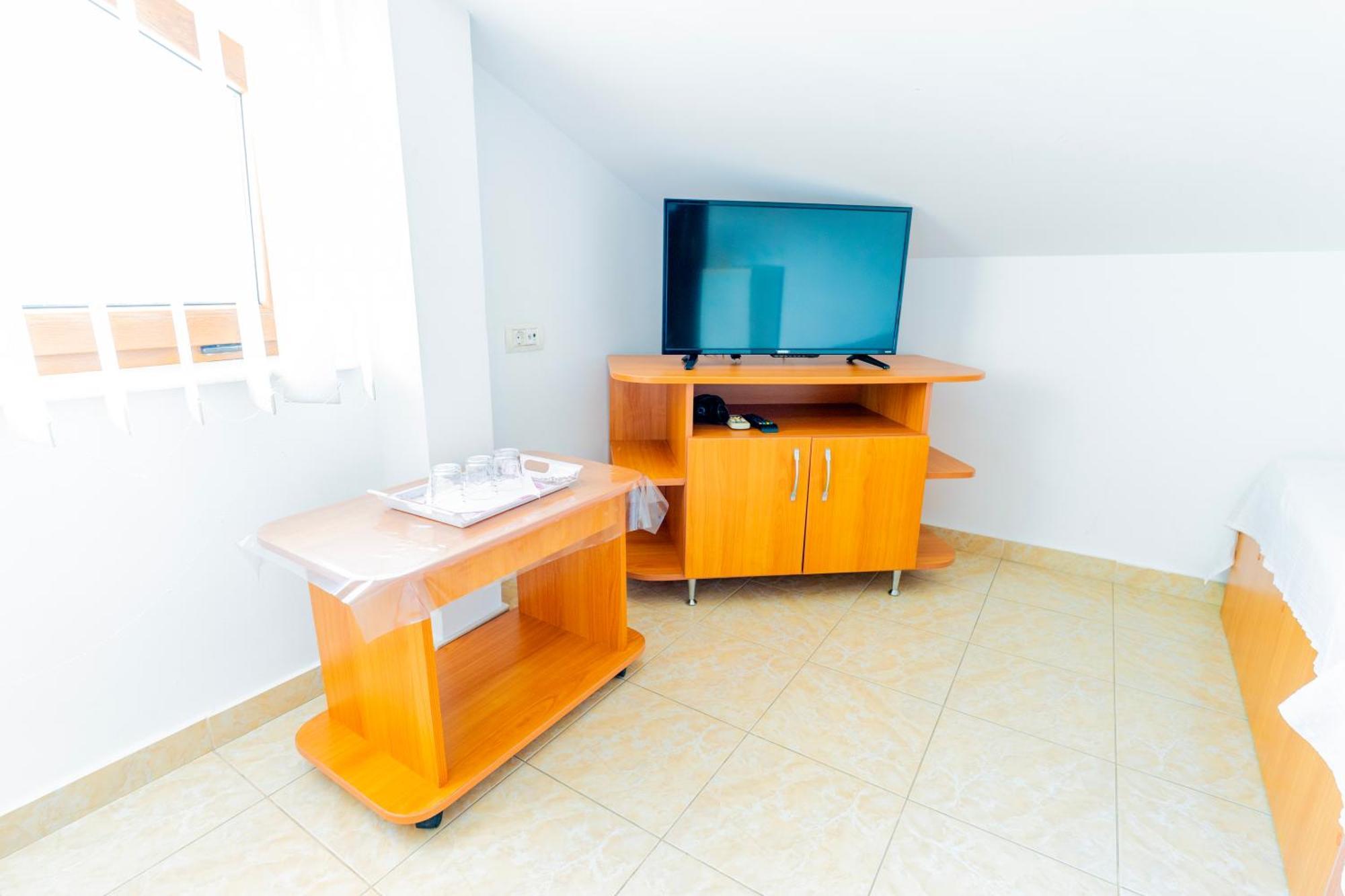 Vila Babai Hotel Западен Ефорие Екстериор снимка